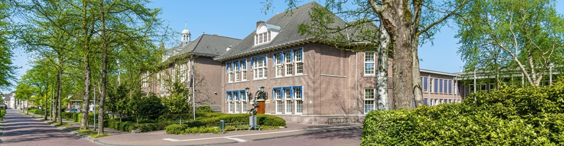 Afbeelding van het voormalige raadhuis in Laren